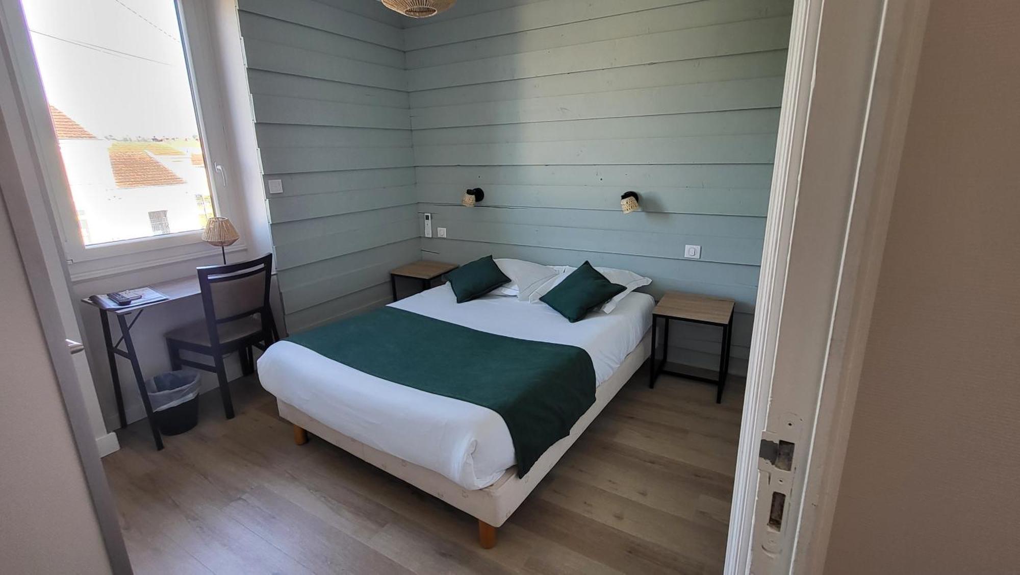Готель Le Relax Boulazac Isle Manoire Екстер'єр фото